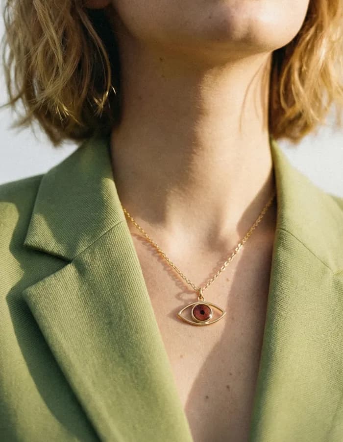 Secret Eye Evide Medal Gold Tone
